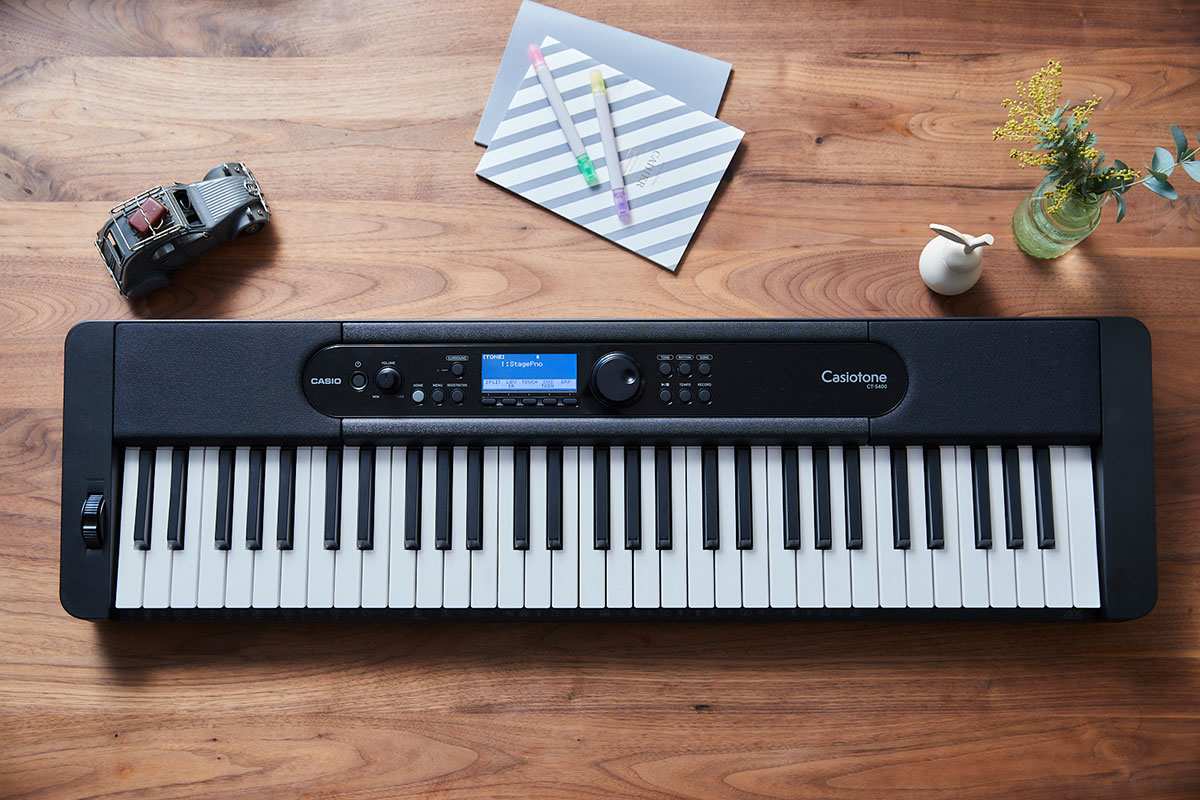 Casio CT-S400 on a Table Top