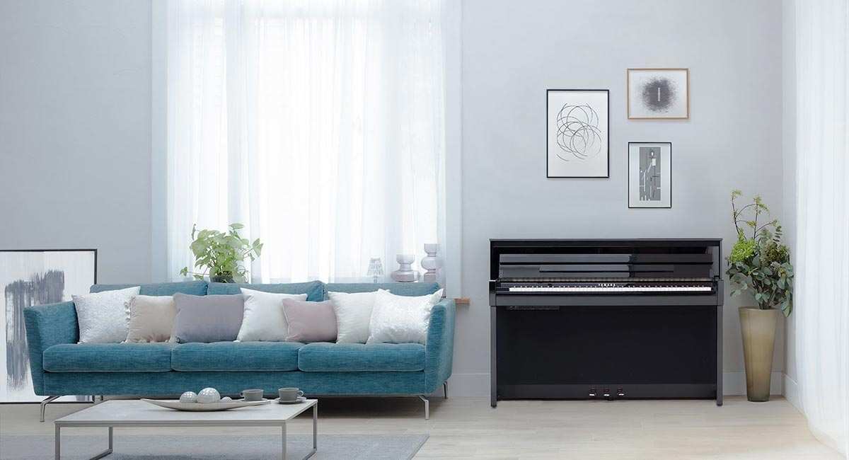 Yamaha CLP-785 on display in Home Environment