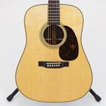 Martin Standard Series HD-28 D-14 Fret Dreadnought Acoustic - Gloss Spruce Top with Rosewood Back and Sides