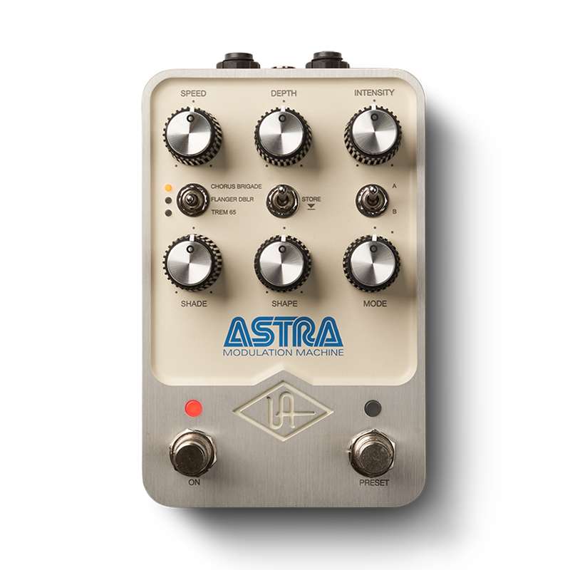 Teken een foto Th Herhaal Strait Music - Universal Audio Astra Modulation Machine Stereo Effects Pedal