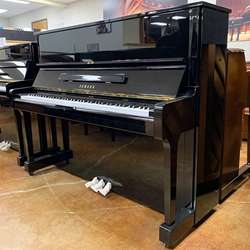 Yamaha U-Series U1 Upright Piano - Polished Ebony - Pre-Owned
