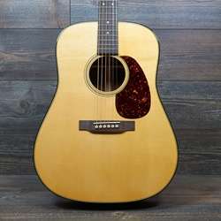 Martin Custom Shop Dreadnought 14-fret slotted headstock -  Italian Spruce Top with Wild Grain Rosewood Body