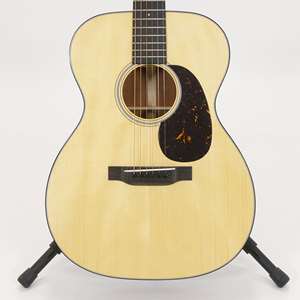 Martin Custom Shop 000-14Fret Acoustic Guitar - Adirondak Spruce Top with Sinker Mahogany Back and Sides