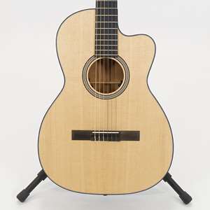 Martin 16 Series 000C12-16E Nylon 000-12 Fret Cutaway Acoustic Electric - Spruce Top with Mahogany Back and Sides